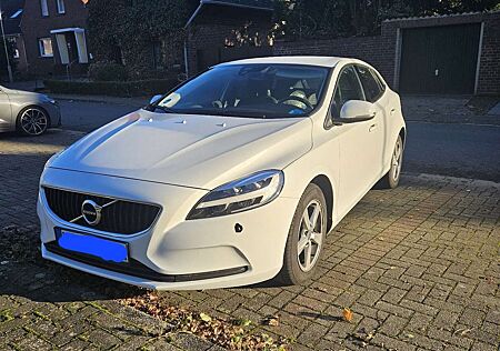 Volvo V40 Momentum