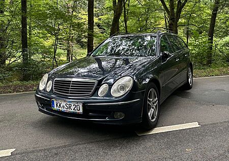 Mercedes-Benz E 320 T CDIAvantgarde DPF