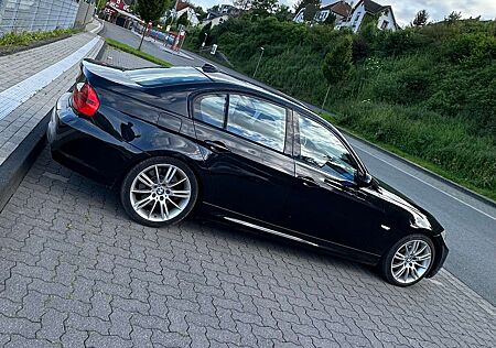 BMW 325 *E90*M-SportPaket*TÜV-04/26*AUFBEREITET*