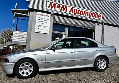 BMW 520 i Lim. Autom. *XENON+Klimatr.+GSHD+ALU+PDC*