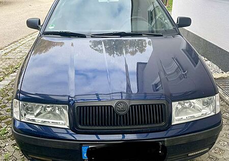 Skoda Octavia 1.6 Family Edition