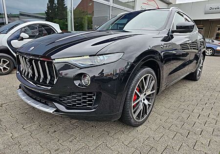 Maserati Levante S Q4*CARBON*KLAPPE*PANO*NAVI*CARPLAY