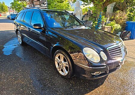 Mercedes-Benz E 500 4MATIC T Columbitschwarz