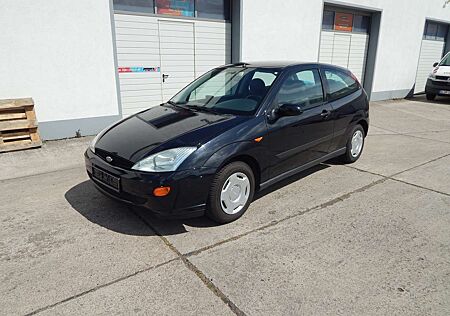 Ford Focus Trend*1.HAND*GARAGENWAGEN*TÜV-12/2026*TOP*