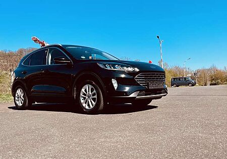 Ford Kuga 2.0 EcoBlue 4x4 Aut. TITANIUM