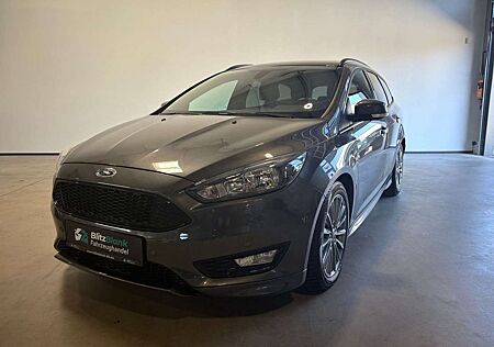 Ford Focus ST-Line NAVI CARPLAY KAMERA AHK SHZ