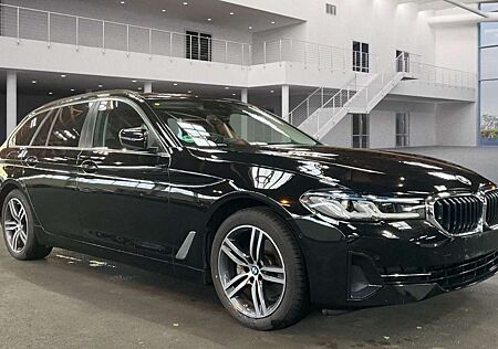 BMW 520 i AHK*LiveCP*360*HUD*4xSHZ*NaviProf*STHZG*Le