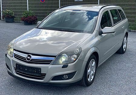 Opel Astra Innovation/2 HAND/KLIMAAUT./SHZ/XENON/EURO 4