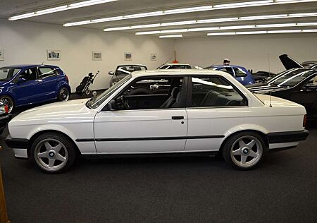 BMW 320 i SCHEUNENFUND! OLDTIMER! H-KENNZEICHEN!