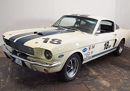 Ford Mustang Shelby GT 350 Clone