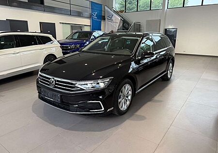 VW Passat Variant Volkswagen Passat GTE 1.4 TSI DSG AID/MATRIX/STHZ/360°/AHK