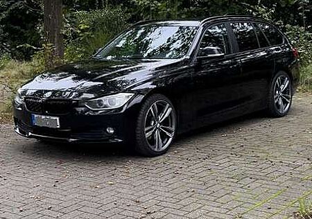 BMW 320d 320 Touring Sport-Aut. Blue Performance Sport Lin