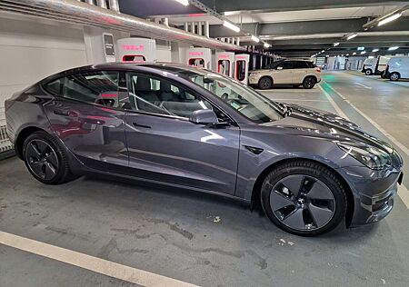 Tesla Model 3 Langstreckenbatt. Allradantrieb Dual Motor