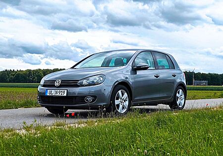 VW Golf Volkswagen VI *TÜV+KD NEU* *KLIMA* *AHK* *8FACH*