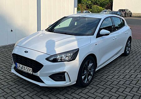 Ford Focus +1.5+EcoBlue+Start-Stopp-System+ST-LINE