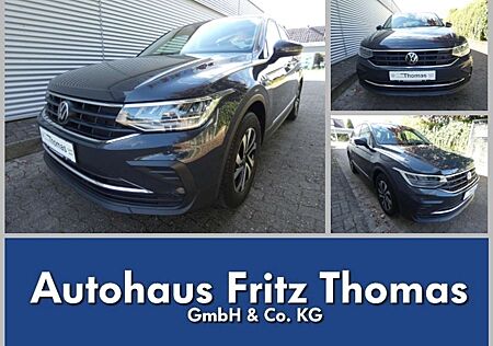 VW Tiguan Volkswagen 1.5 TSI DSG Active LED Navi AHK SHZ PDC Klima