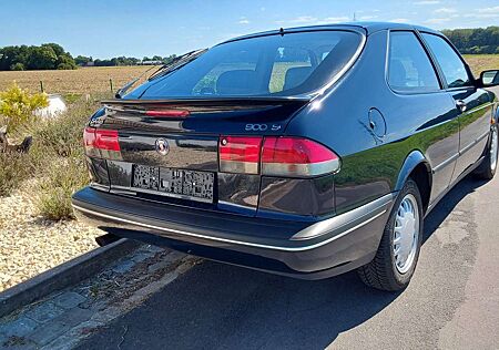 Saab 900 2.3i S