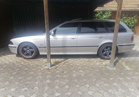 BMW 528i 528 touring