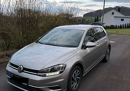 VW Golf Volkswagen VII SOUND 1.0 TSI BMT NAVI ACC SITZHZG. PDC ALU