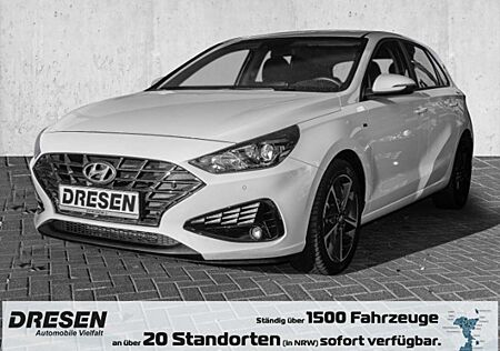 Hyundai i30 Trend Navi Lichtsensor Klimaaut. Tempomat PDC v+h