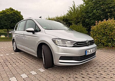 VW Touran Volkswagen 2.0 TDI SCR Comfortline