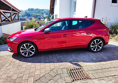 Seat Leon 1.5 eTSI FR DSG Navi Voll-LED Ass.Pak. XL