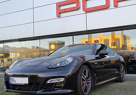 Porsche Panamera GTS PDK