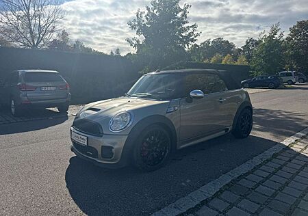 Mini John Cooper Works Cabrio *Navi*Motor Neu*8 Fachbr