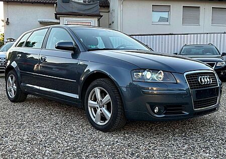 Audi A3 1.6FSI/Ambiente/Scheckheft bei /Xenon/PDC1Hand