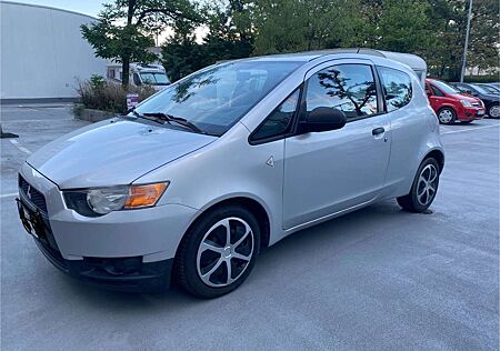 Mitsubishi Colt 1.3 Klima Tüv 9.26 tel .01708044052