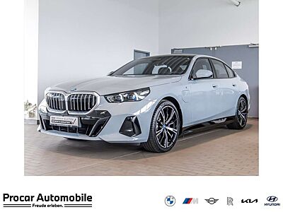 BMW 530 e MSport AHK Pano DAProf 20"LM PA+