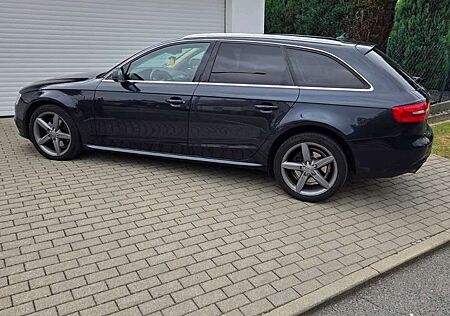 Audi A4 Avant 2.0 TDI DPF quattro S tronic Attraction