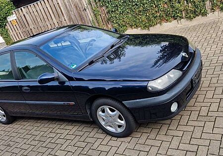Renault Laguna Symphonie 1.6 16V Top Zustand Limo.