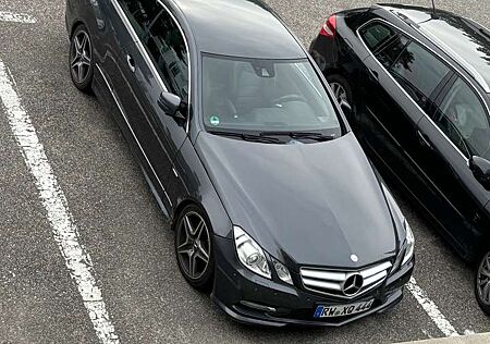 Mercedes-Benz E 220 CDI DPF Coupe BlueEFFICIENCY 7G-TRONIC Elegance