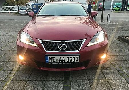 Lexus IS 250 Luxury Line - neuwertig