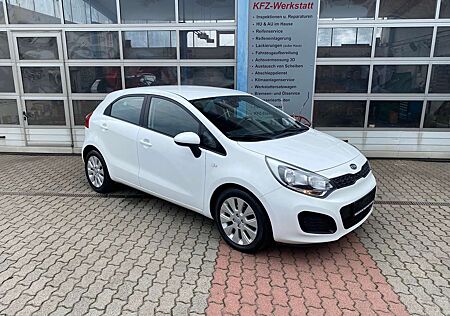 Kia Rio 1.4 , wenig KM, USB , 1.Hand , 6-Gang, HU/AU neu