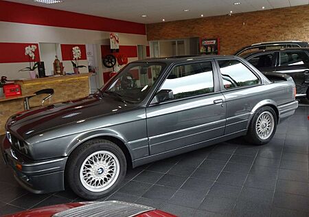 BMW 325 i E30 Orig. M-TECHNIK 2 ORIG.99Tkm 2.HAND TOP