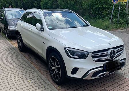 Mercedes-Benz GLC 300 e 4Matic 9G-TRONIC Exclusive