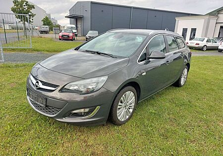 Opel Astra Exklusiv/Navi/SHZ/AHK/1.HD/Alu/PDC