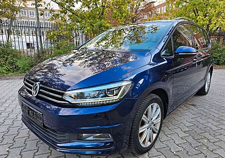 VW Touran Volkswagen Comfortline Tech 7 Sitzer ACC LED