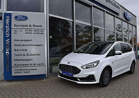 Ford S-Max Titanium