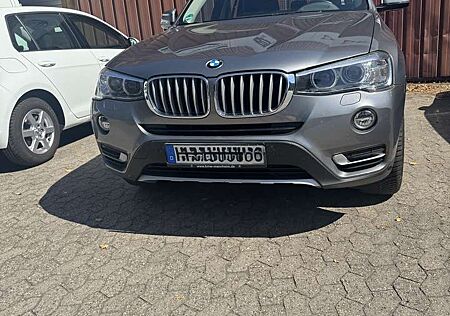 BMW X3 xDrive20d mit Head-up-Display