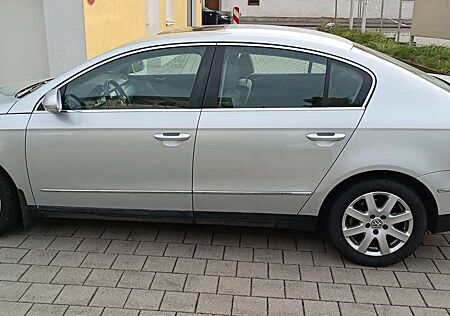VW Passat gebraucht kaufen VW Passat Volkswagen 2.0 TDI DPF DSGComfortline