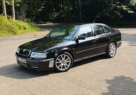Skoda Octavia 1.8 T RS
