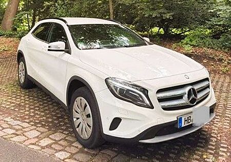 Mercedes-Benz GLA 180 7G-DCT Activity Edition