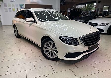 Mercedes-Benz E 220 T d Navi Teilleder RueFaKa Spurassist. Amb.Beleuch