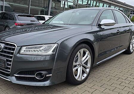 Audi S8 4.0 TFSI quattro