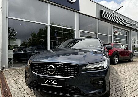 Volvo V60 B4 B DKG Ultra Dark B&W HUD Pano 360°, Winterräder