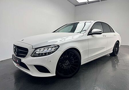 Mercedes-Benz C 180 CGI+AVANTGARDE+KAMERA+LED+NAVI+KEYLESS+