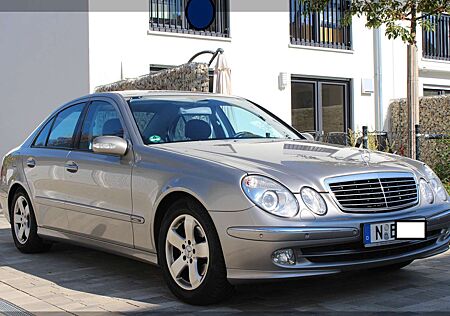 Mercedes-Benz E 200 Kompressor NGT AutomatikAvantgarde
